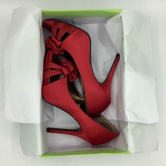 Kelly & Katie Red Satin Peep Toe Heels Rosette Detail, Size 7.5 - Picture 6 of 7